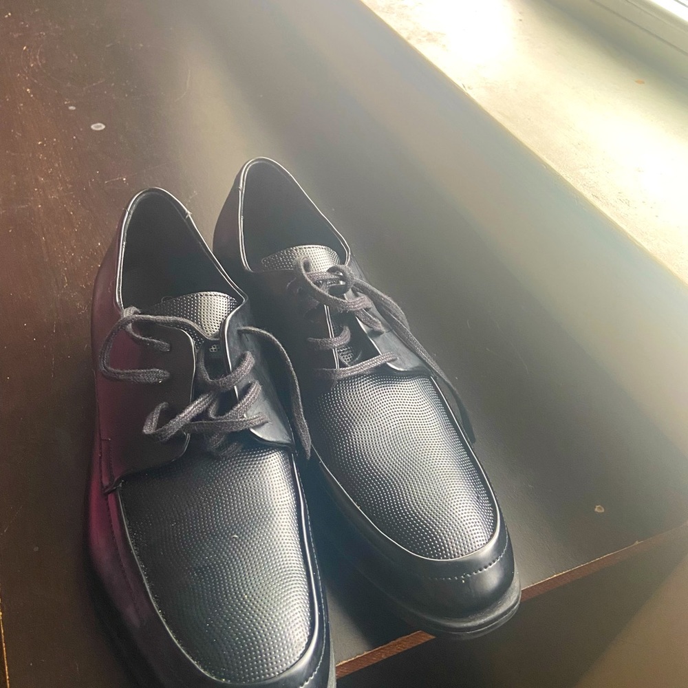 Black dress shoes for Men.